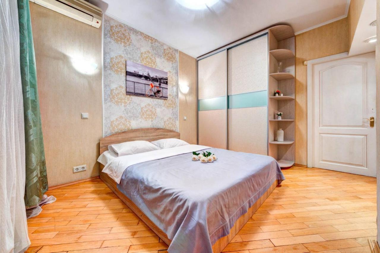 Apartments Of Bogdan Khmelnitsky Kyiv Exterior photo
